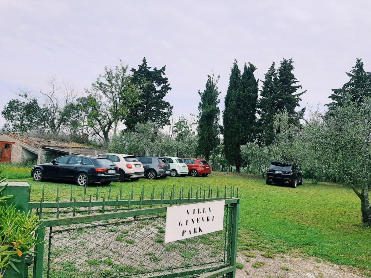 Villa Ginevri, La Casa Vacanze Immersa Nel Verde Mondavio Luaran gambar